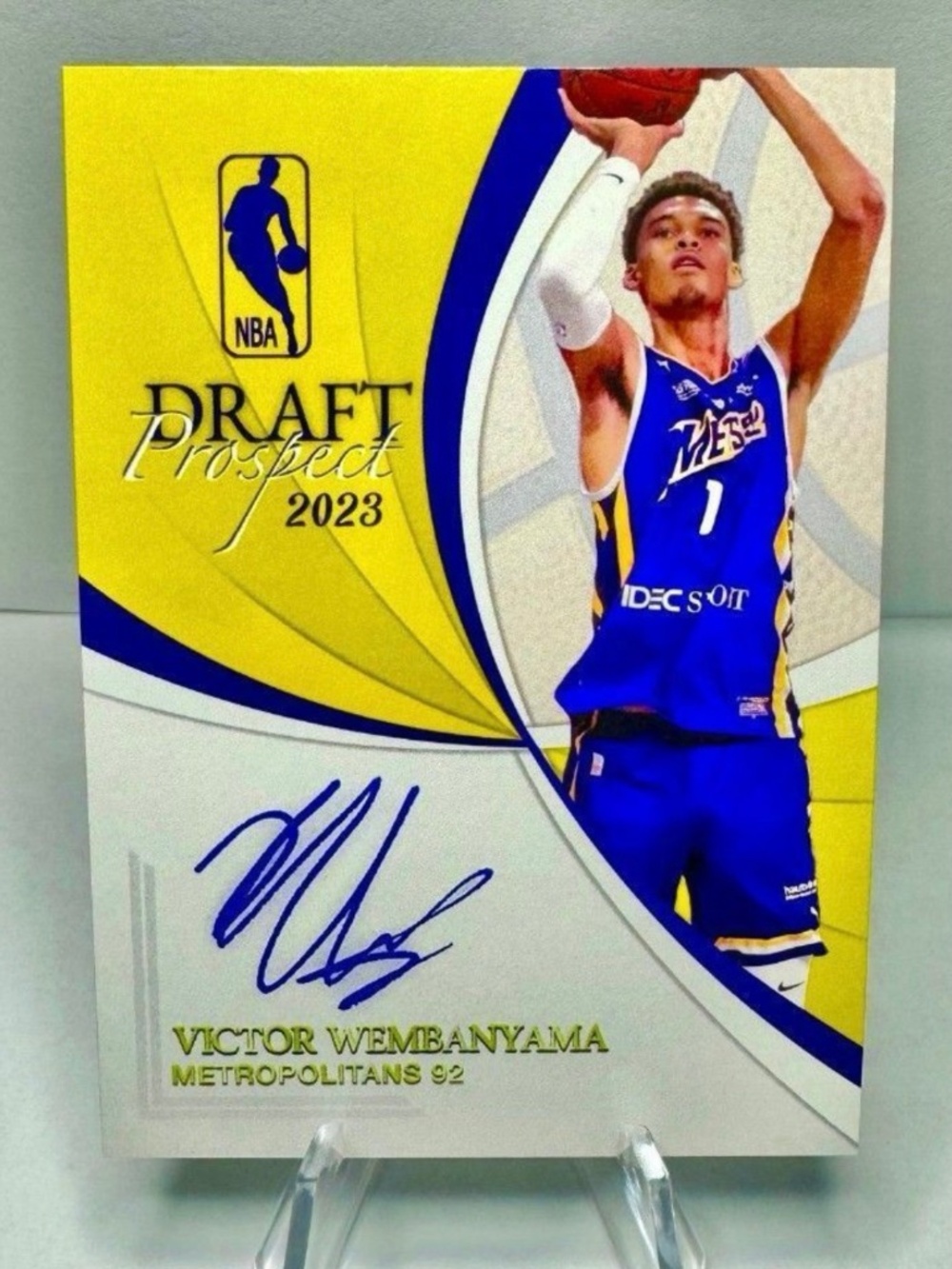 VICTOR WEMBANYAMA ROOKIE CARD (RC) 2023 NBA DRAFT PROSPECT FACSIMILE AUTOGRAPH